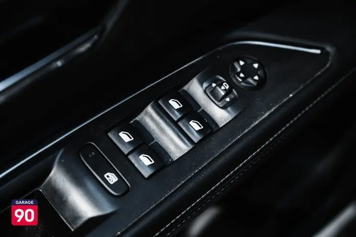 Peugeot 3008 2020 - صورة 11
