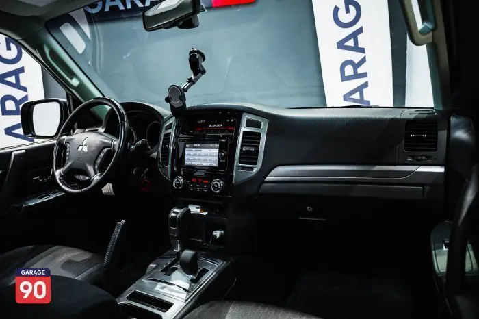 Mitsubishi Pajero 2022 - صورة 11