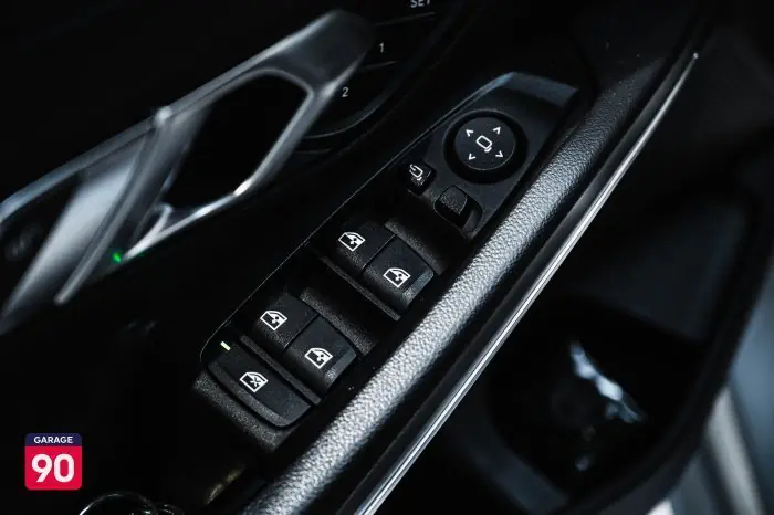 bmw 320i 2020 - صورة 9