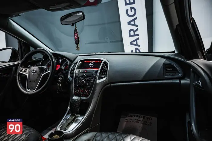 Opel Astra 2021 - صورة 11