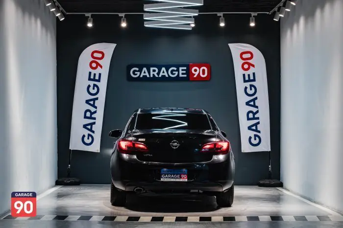 Opel Astra 2021 - صورة 4