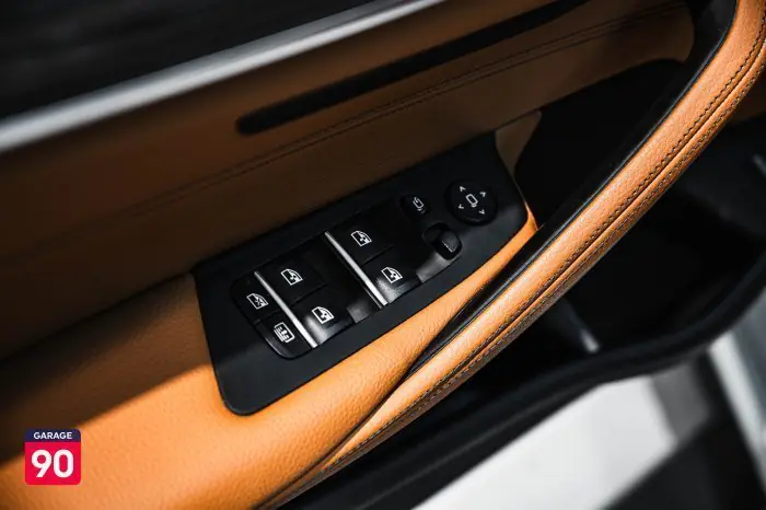 bmw 520i 2020 - صورة 18