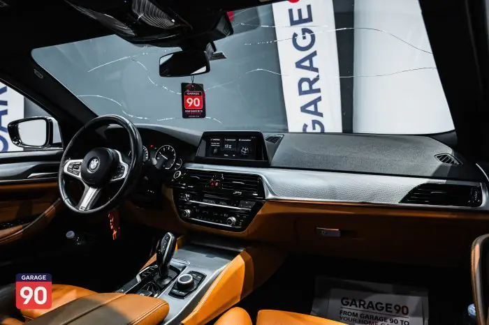 bmw 520i 2019 - صورة 12