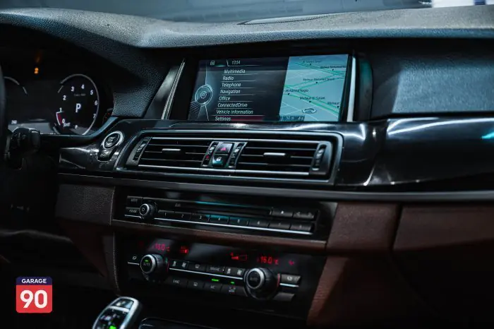bmw 528i 2014 - صورة 18