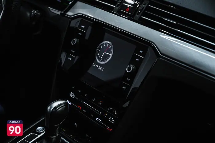 Volkswagen Passat 2021 - صورة 13