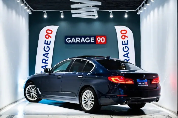 bmw 520i 2018 - صورة 6