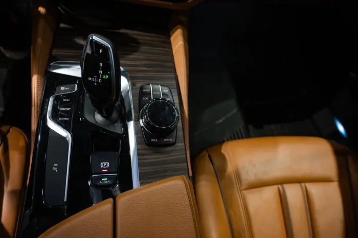 bmw 520i 2018 - صورة 17