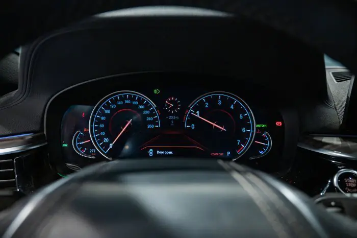 bmw 520i 2018 - صورة 18