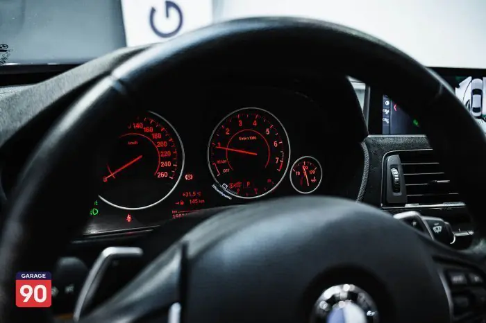 bmw 330i 2016 - صورة 14