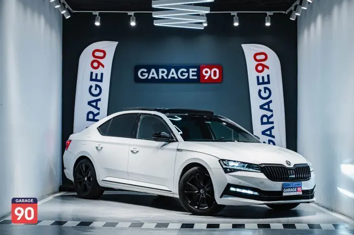 Skoda superb 2021 - صورة 3