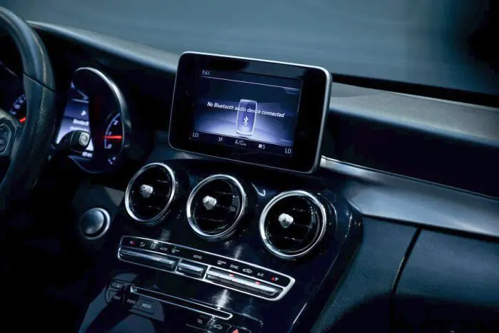 Mercedes-Benz C180 2018 - صورة 15