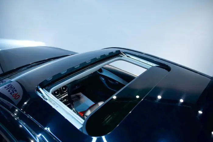 Mercedes-Benz C180 2018 - صورة 12