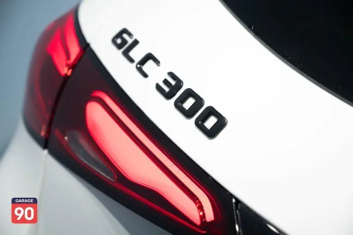 Mercedes-Benz GLC300 2023 - صورة 11