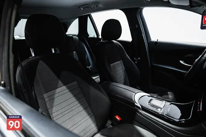 Mercedes-Benz GLC200 2021 - صورة 16