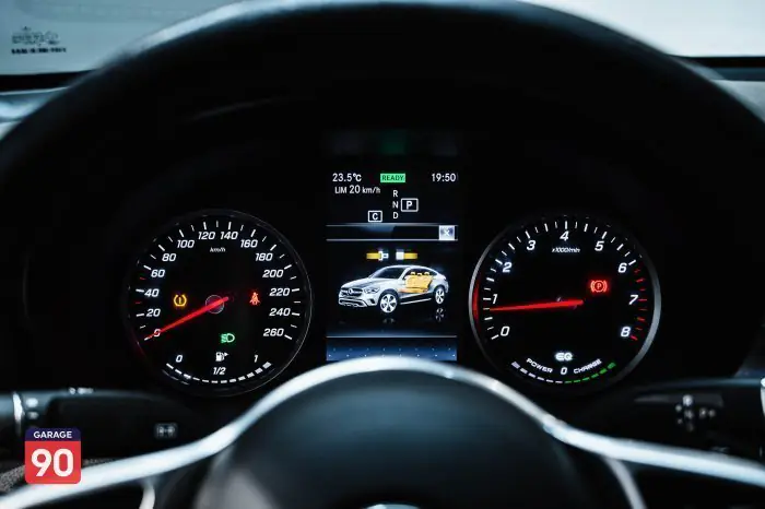 Mercedes-Benz GLC200 2020 - صورة 14