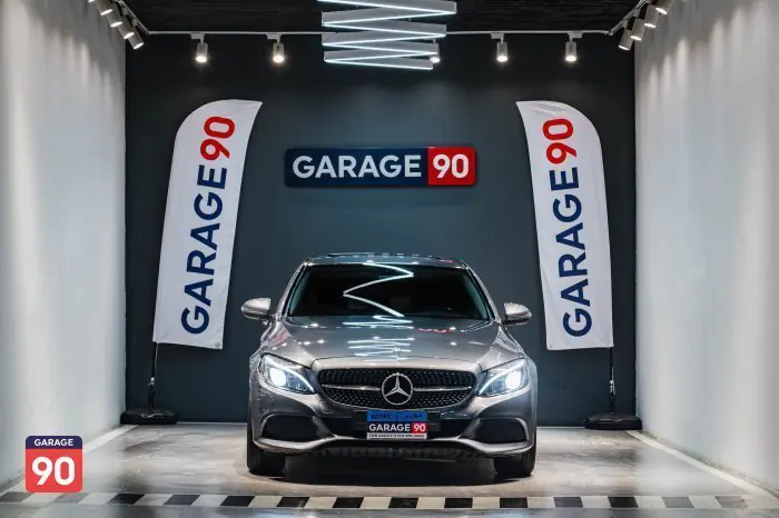 Mercedes-Benz C180 2018 - صورة 4