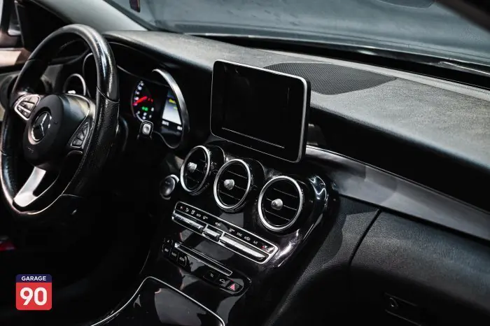 Mercedes-Benz C180 2018 - صورة 16