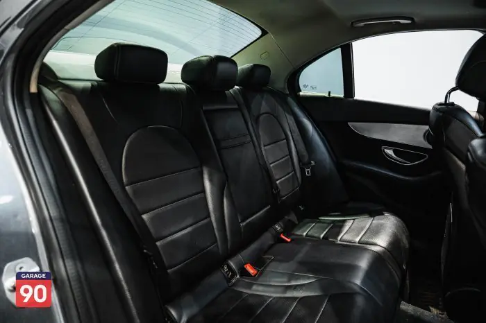 Mercedes-Benz C180 2018 - صورة 18
