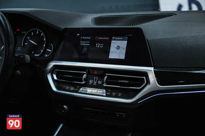 bmw 320i 2020 - صورة 16