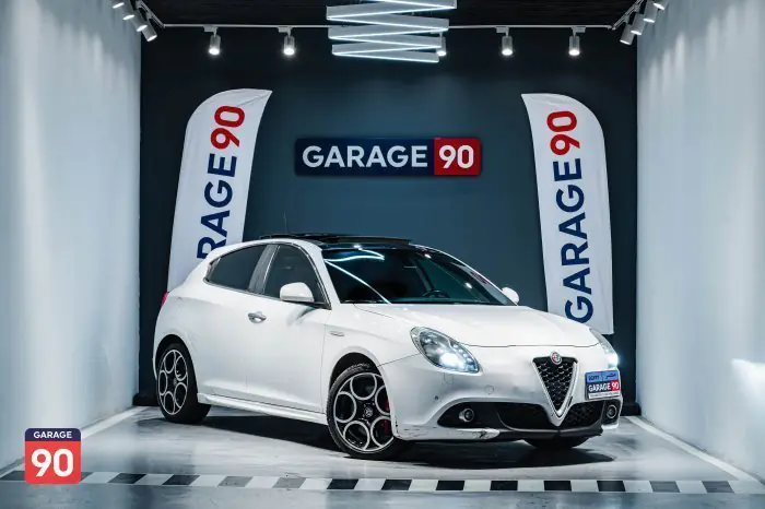 Alfa Romeo Giulia 2019 - صورة 2