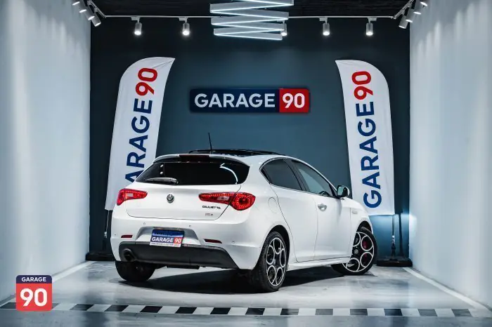 Alfa Romeo Giulia 2019 - صورة 6