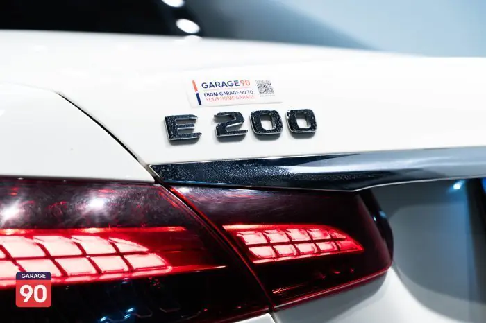 Mercedes-Benz E200 2021 - صورة 9