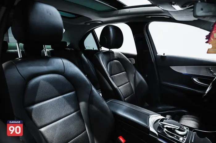 Mercedes-Benz C180 2020 - صورة 16