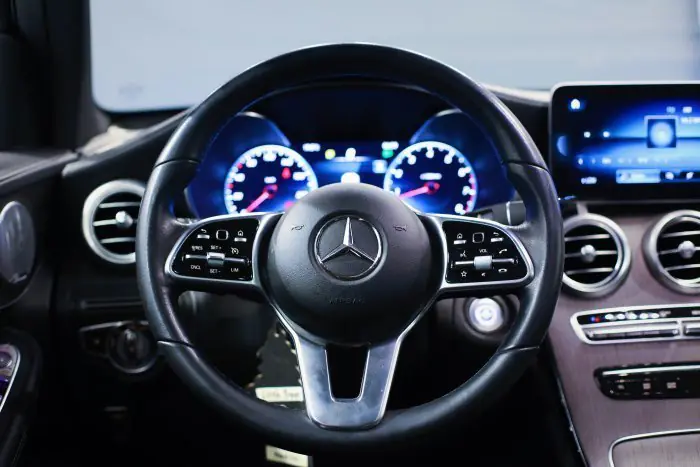 Mercedes-Benz GLC200 2020 - صورة 15
