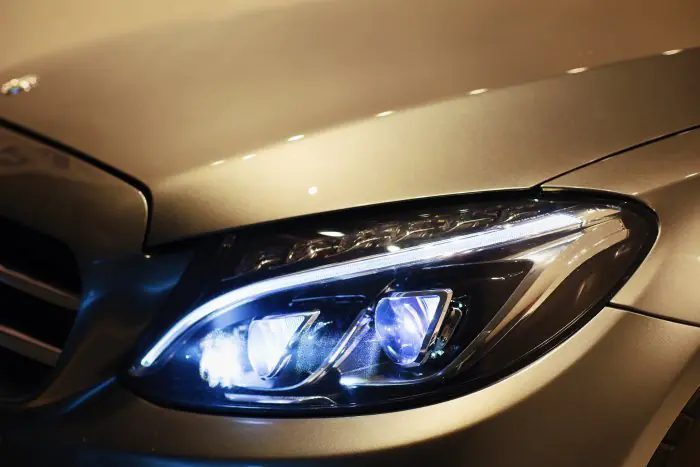 Mercedes-Benz C180 2018 - صورة 8