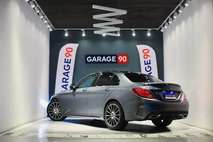 Mercedes-Benz C180 2018 - صورة 7