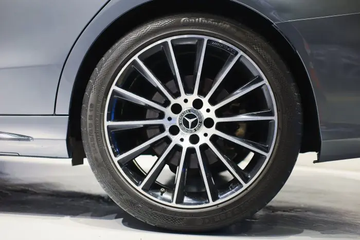 Mercedes-Benz C180 2018 - صورة 10