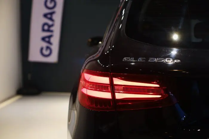 Mercedes-Benz GLC350 2019 - صورة 8