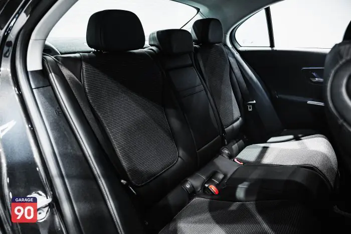 Mercedes-Benz C180 2022 - صورة 14