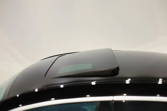Mercedes-Benz GLC300 2020 - صورة 10