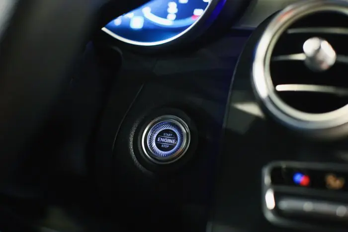 Mercedes-Benz GLC300 2020 - صورة 17