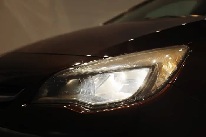 Opel Astra 2015 - صورة 10