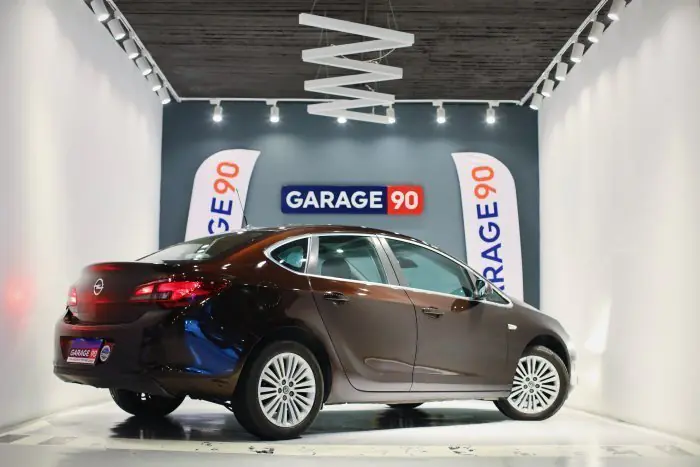 Opel Astra 2015 - صورة 7
