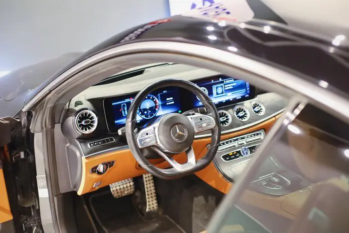 Mercedes-Benz E200 2019 - صورة 12