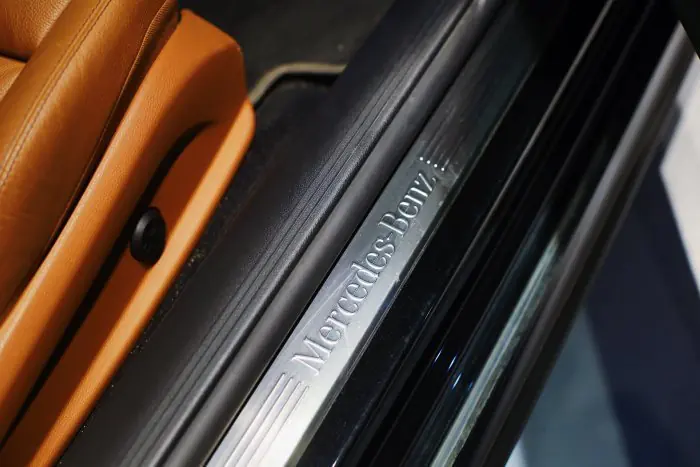 Mercedes-Benz E200 2019 - صورة 14