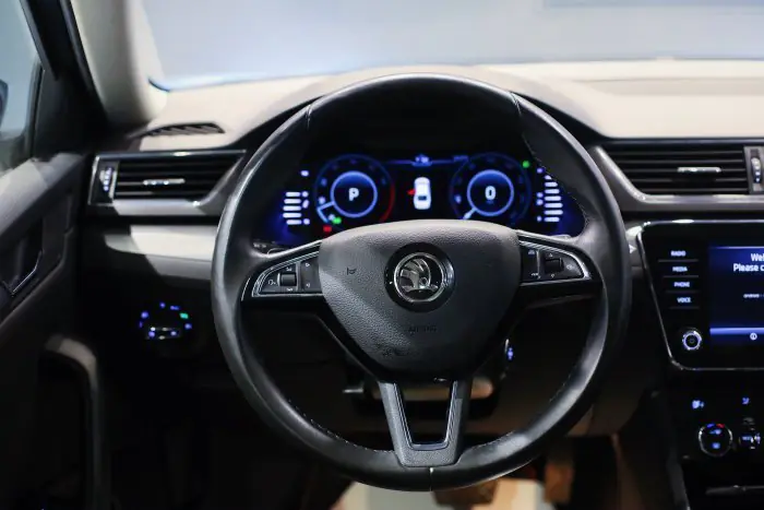 Skoda superb 2019 - صورة 18