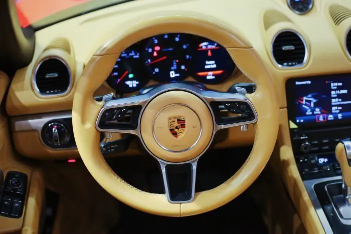 Porsche Boxter 2017 - صورة 18