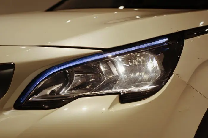 Peugeot 3008 2021 - صورة 9