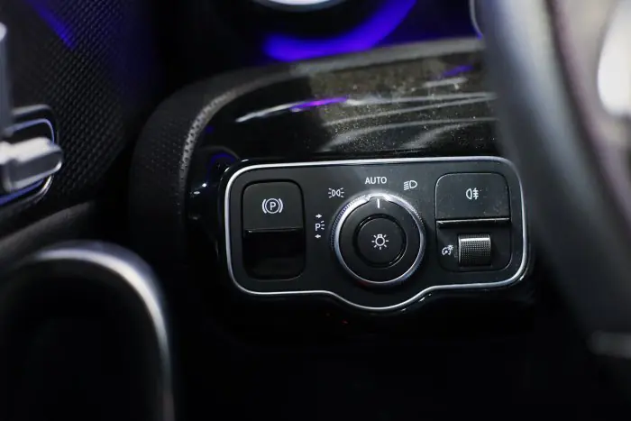 Mercedes-Benz CLA180 2020 - صورة 12