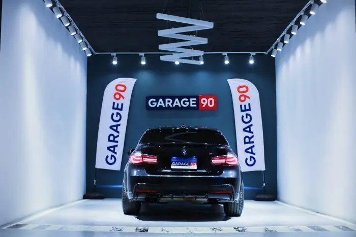 bmw 320i 2017 - صورة 5