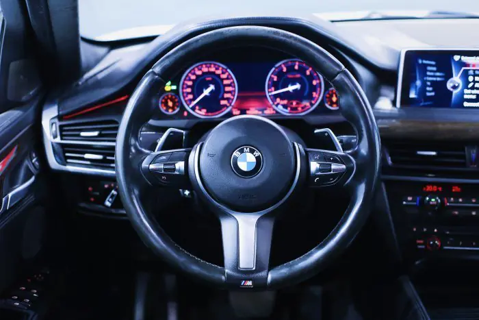 bmw X6 2017 - صورة 15