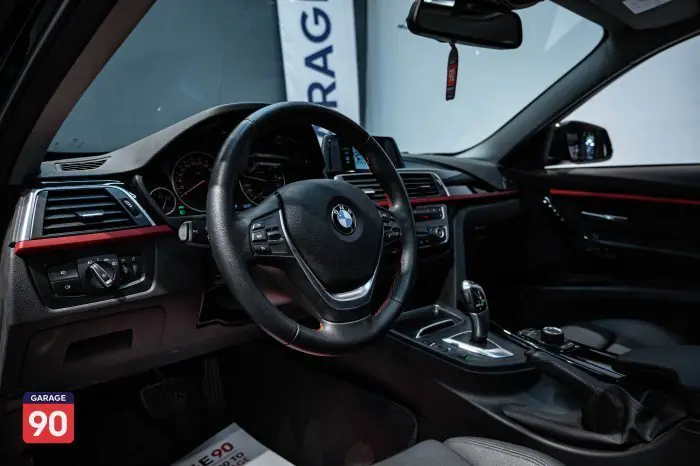 bmw 318i 2018 - صورة 9