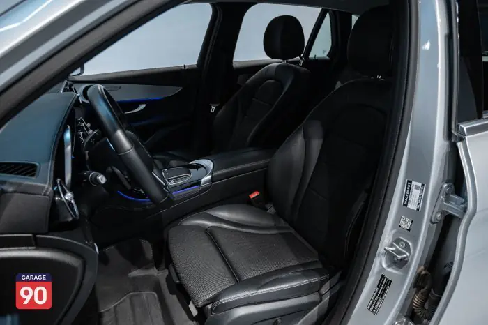 Mercedes-Benz GLC200 2020 - صورة 17