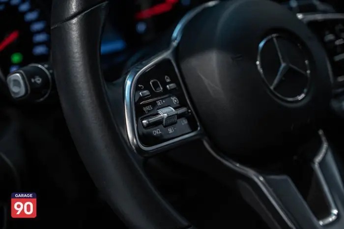 Mercedes-Benz GLC200 2020 - صورة 11
