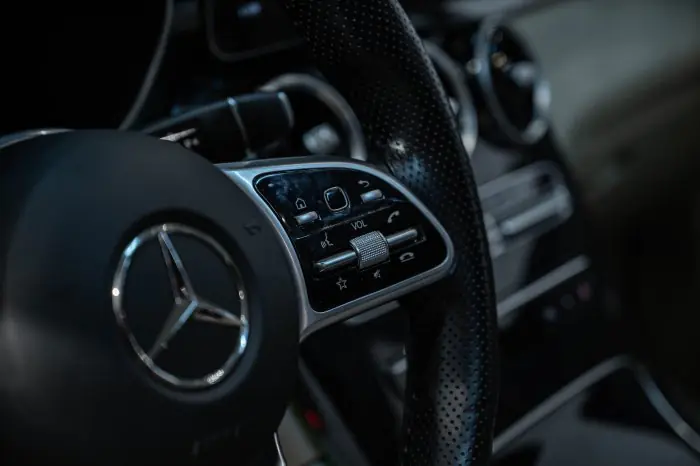Mercedes-Benz GLC200 2021 - صورة 17