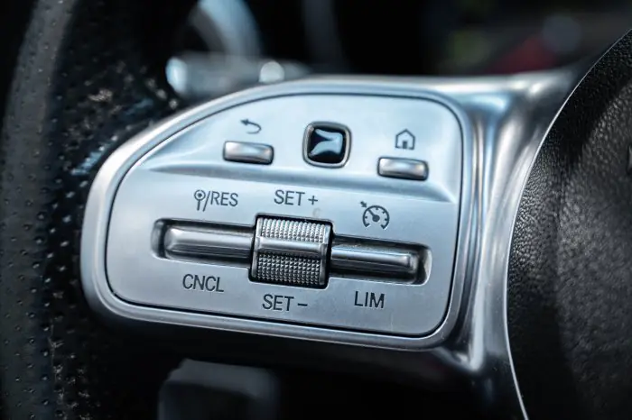 Mercedes-Benz C180 2019 - صورة 19